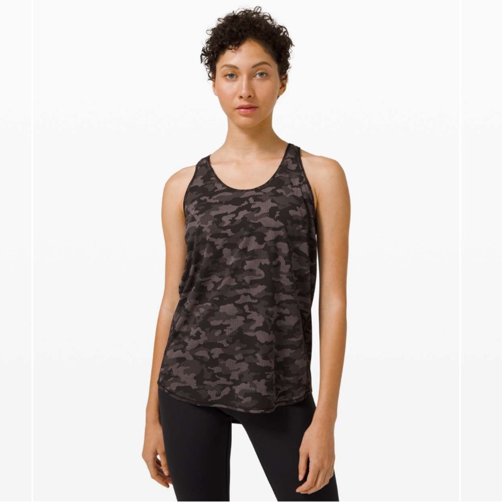 🍋 Lululemon Essential Pleated Tank: Black and Grey Camo